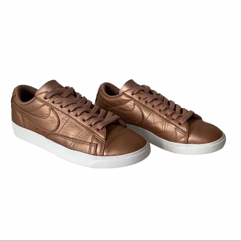 Nike Blazer Low Top LE